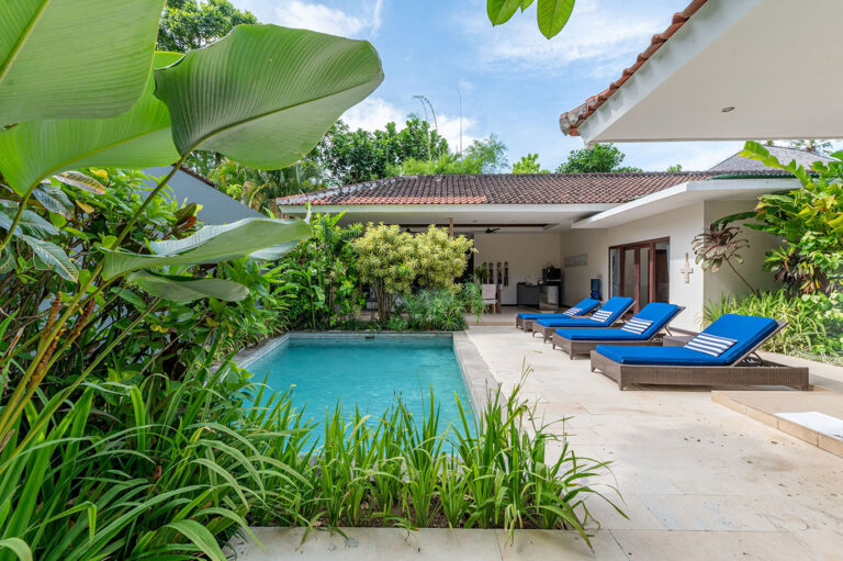 deluxe two bedroom pool villa in seminyak bali